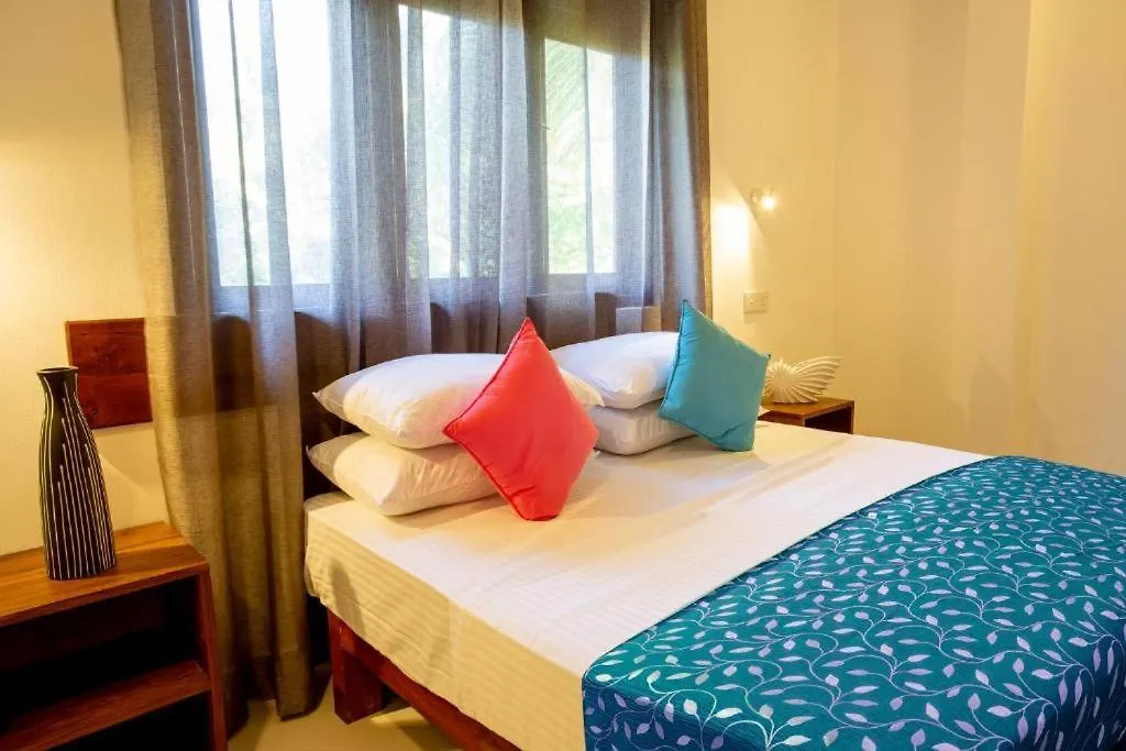 Bed & Breakfast Thisara Luxury Villas Sri Lanka